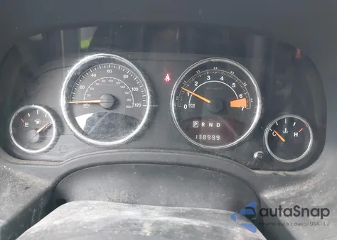 2016 Jeep Compass Latitude z USA, uszkodzony, nr VIN 1C4NJDEB5GD781380